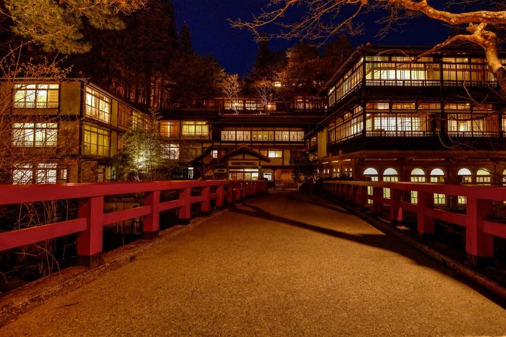 Real Life Location of Spirited Away Animation Movie in Japan Shima Onsen